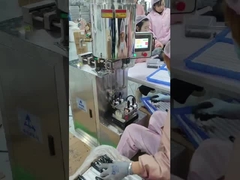 220V 2.3kw Automatic Lip Gloss Filling Machine Due teste di Gloss Labbra Quantitative Filling Machine