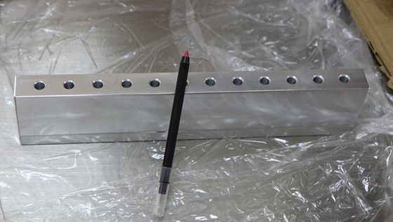 Penna di schiuma Moffa di rossetto personalizzata Legatura di alluminio a dodici fori