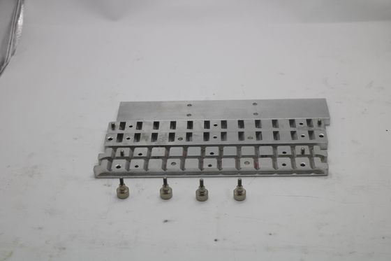 Doppio colore Lancel balsamo labiale modello vassoio 12 fori 3-5 Stampi / minuto