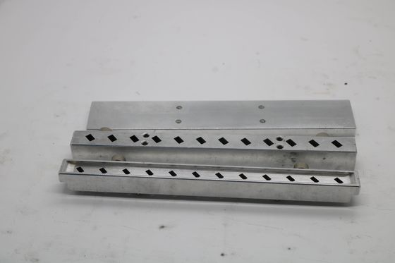 Doppio colore Lancel balsamo labiale modello vassoio 12 fori 3-5 Stampi / minuto