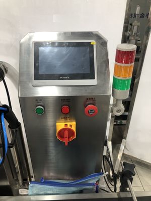 Servo automatico a testa singola pompa di 6000 bottiglie all'ora