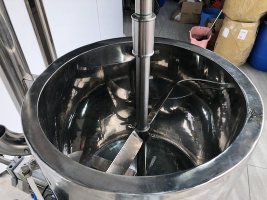 Automatica SUS304 Macchina di riempimento di lucido per labbra a testa singola Verticale