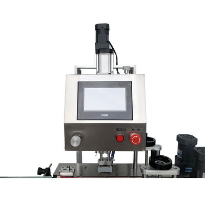 Servo automatico Alta velocità bottiglie di plastica Capping Machine Full-Auto Servo Capping Machine 20-50 Pcs / Min