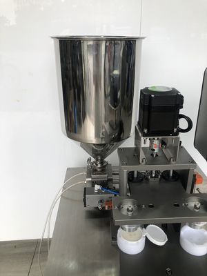 Metodo di iniezione quantitativa della macchina di riempimento di crema BB a cuscino d'aria monocolore