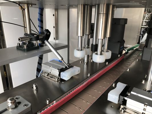 Molti tipi di bottiglie Servo Capping Machine Automatic Bottle Capper 20-50 Pcs / Min